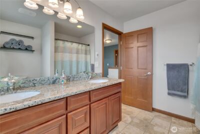 10908 177th Avenue Ct E, Bonney Lake, WA 98391 - Photo 29