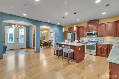 10908 177th Avenue Ct E, Bonney Lake, WA 98391 - Photo 5