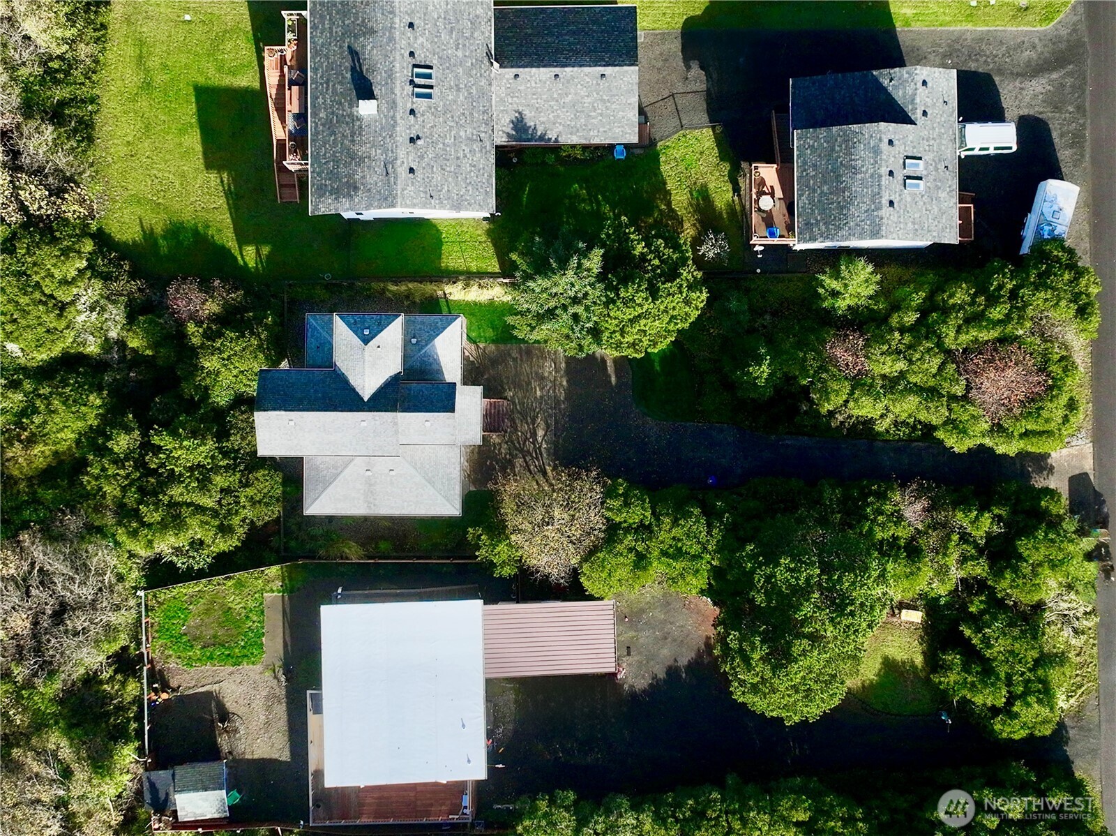 317 Sand Dune Avenue SW, Ocean Shores, WA 98569