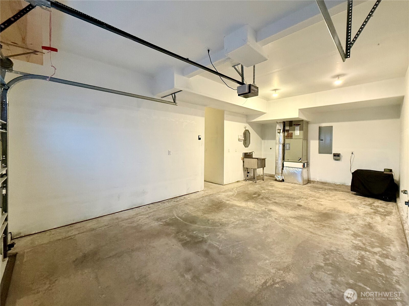 317 Sand Dune Avenue SW, Ocean Shores, WA 98569