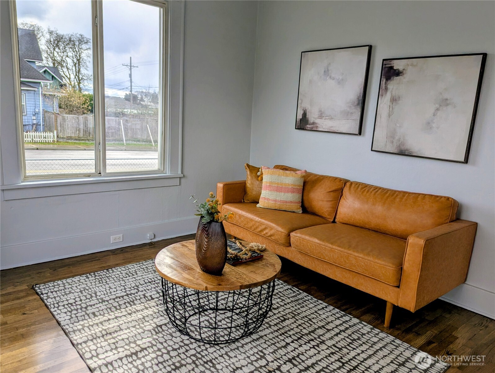 5432 S Oakes Street , Tacoma, WA 98409