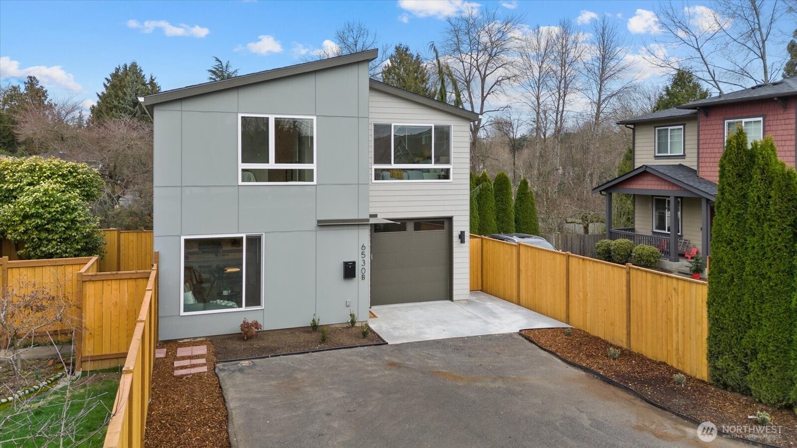 6530 18th Avenue SW #B, Seattle, WA 98106