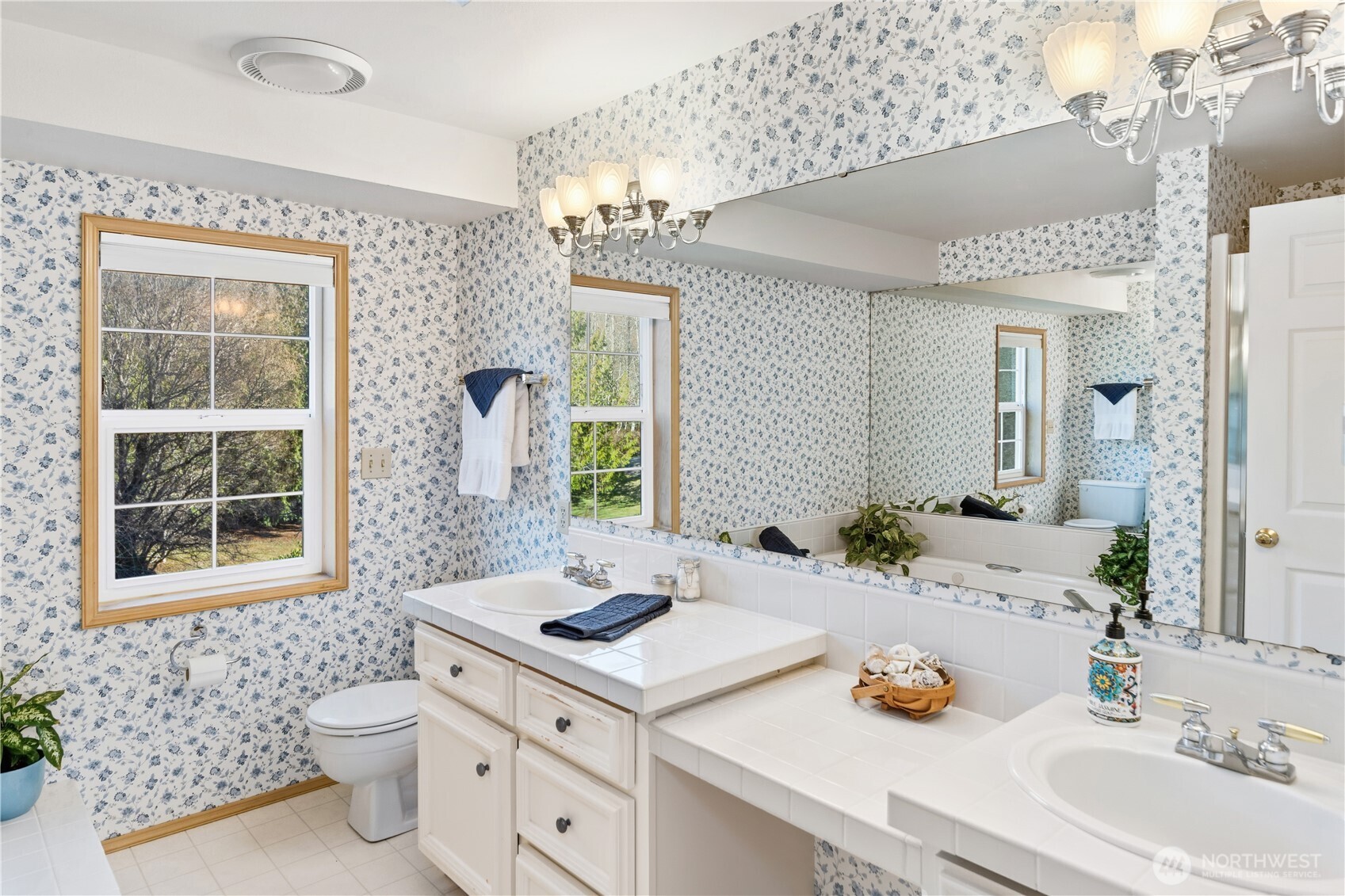 9610 NE Meyers Lane , Kingston, WA 98346