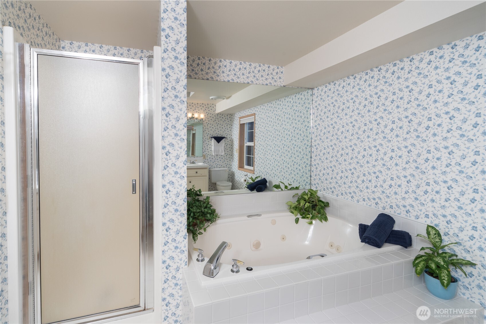 9610 NE Meyers Lane , Kingston, WA 98346