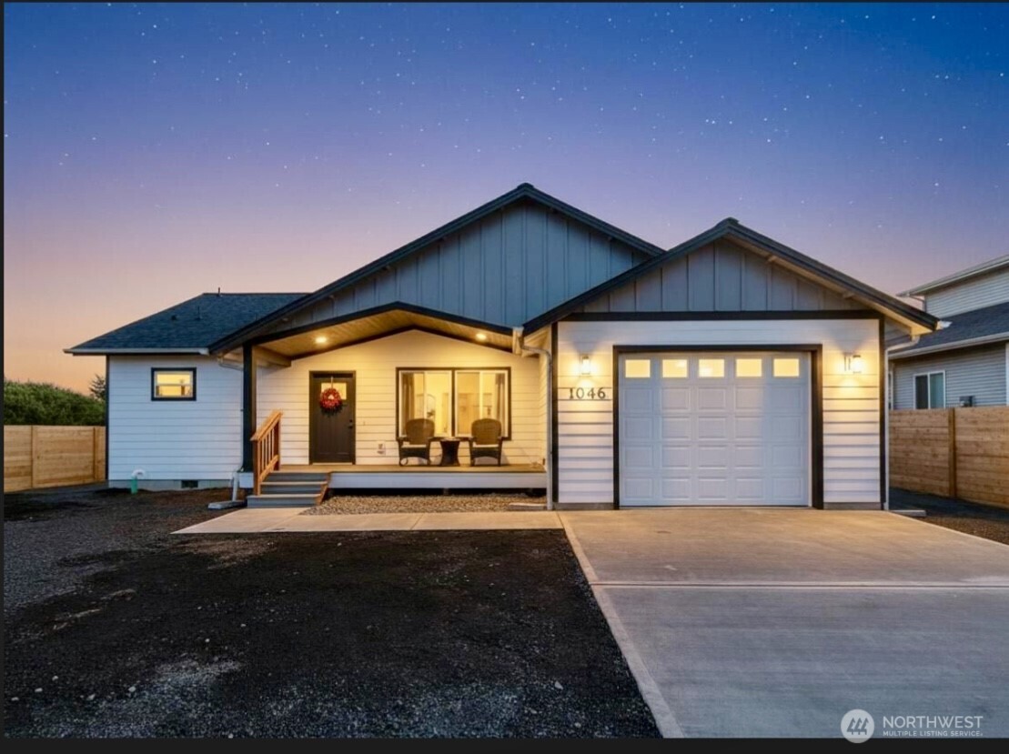 1046 Ocean Shores Boulevard , Ocean Shores, WA 98569