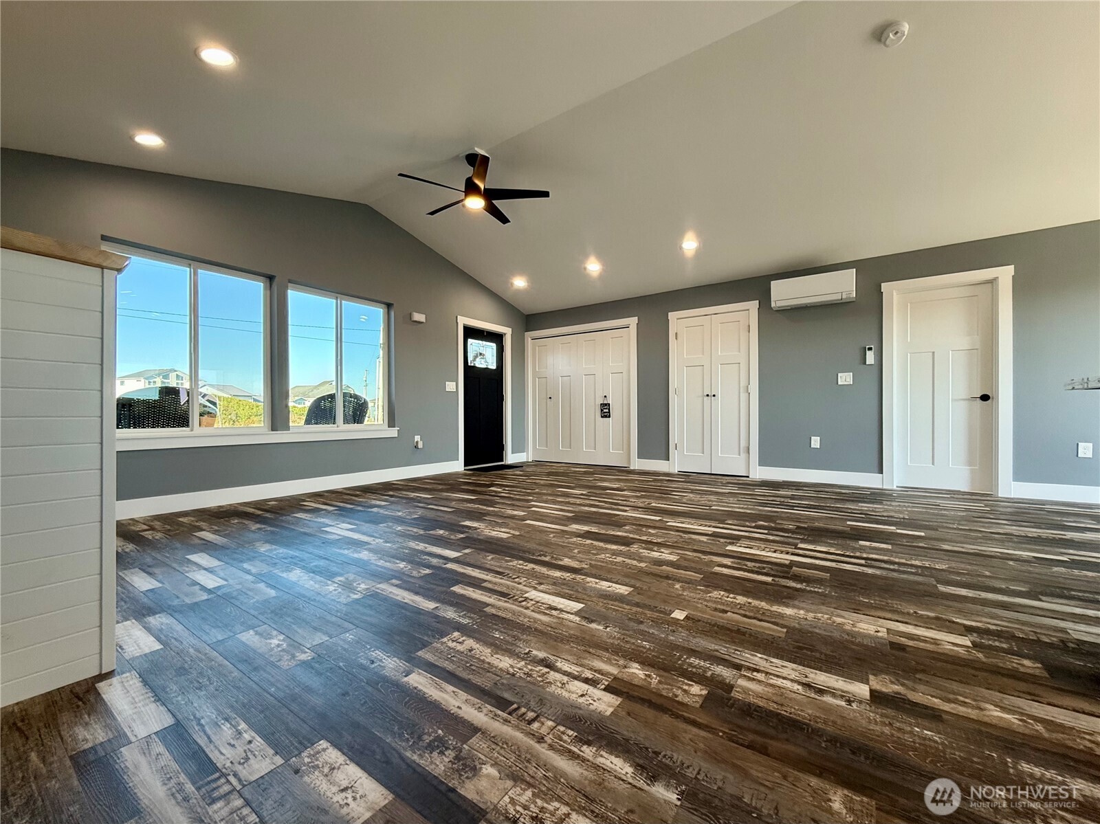 1046 Ocean Shores Boulevard , Ocean Shores, WA 98569