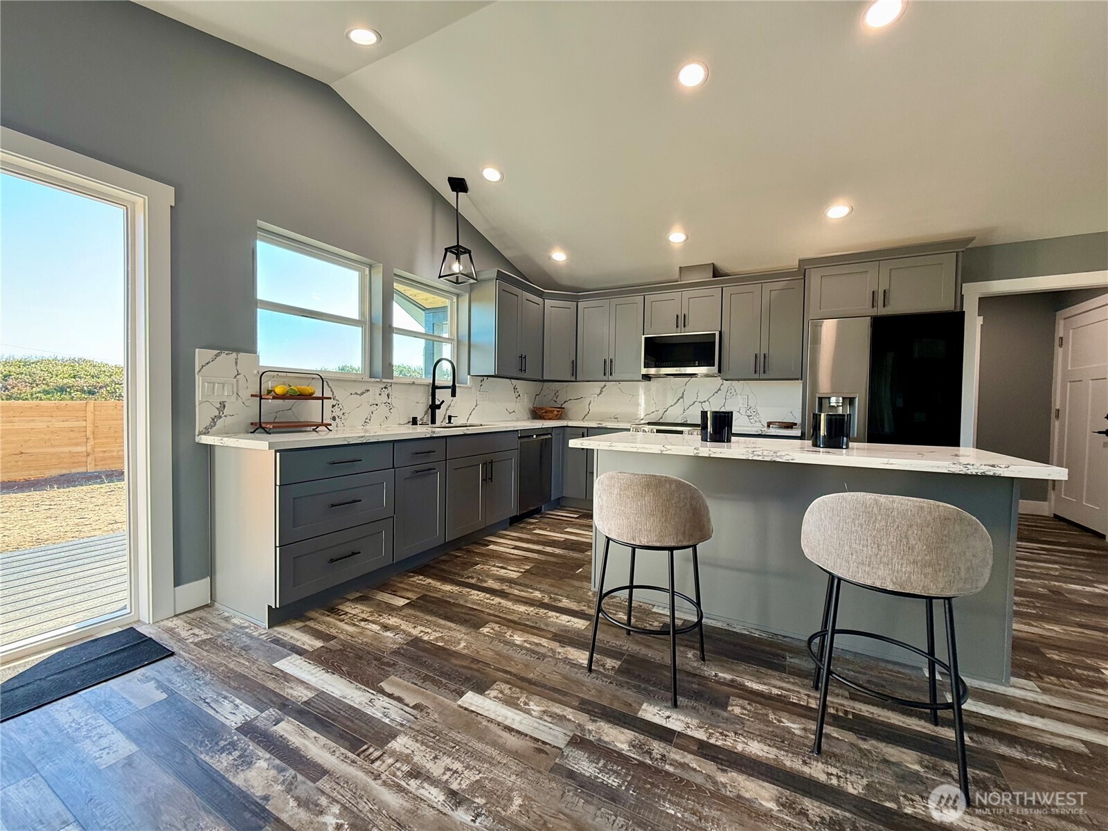 1046 Ocean Shores Boulevard , Ocean Shores, WA 98569