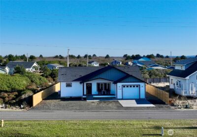 1046 Ocean Shores Boulevard , Ocean Shores, WA 98569 - Photo 3
