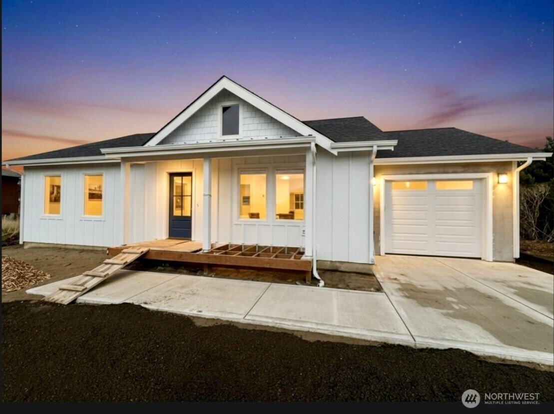 716 Reporter Court , Ocean Shores, WA 98569