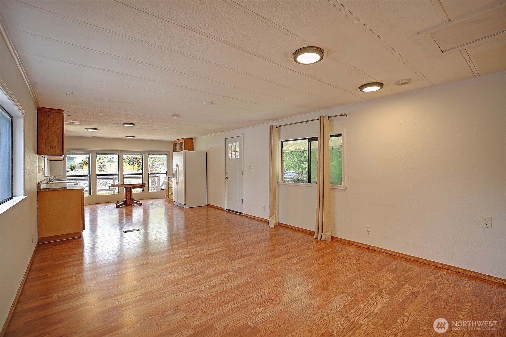 1506 Shuksan Dr , Camano Island, WA 98282