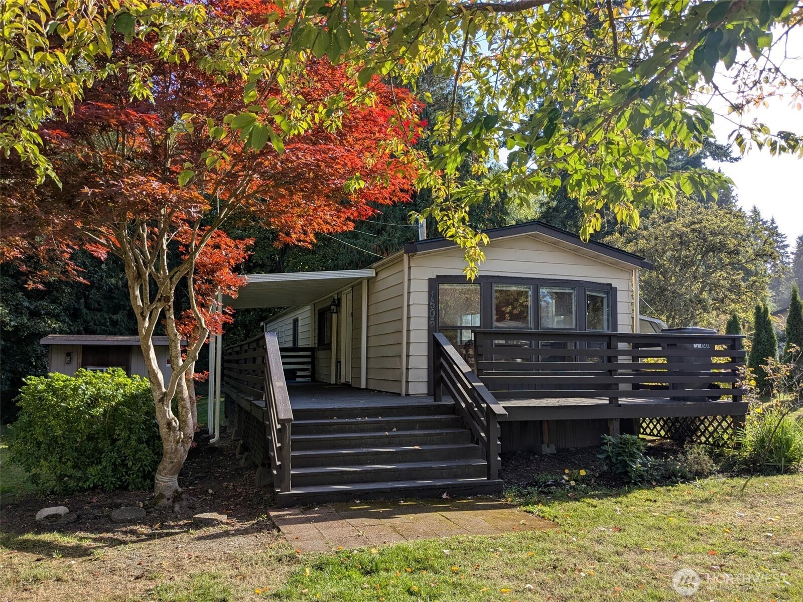 1506 Shuksan Dr , Camano Island, WA 98282