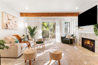 3905 108th Avenue NE #B102, Bellevue, WA 98004