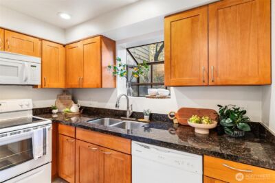 3905 108th Avenue NE #B102, Bellevue, WA 98004 - Photo 14