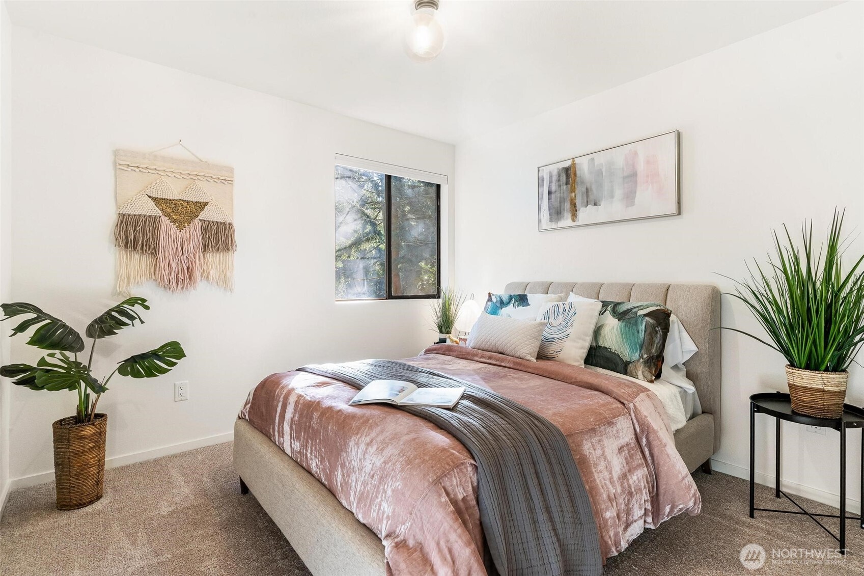 3905 108th Avenue NE #B102, Bellevue, WA 98004