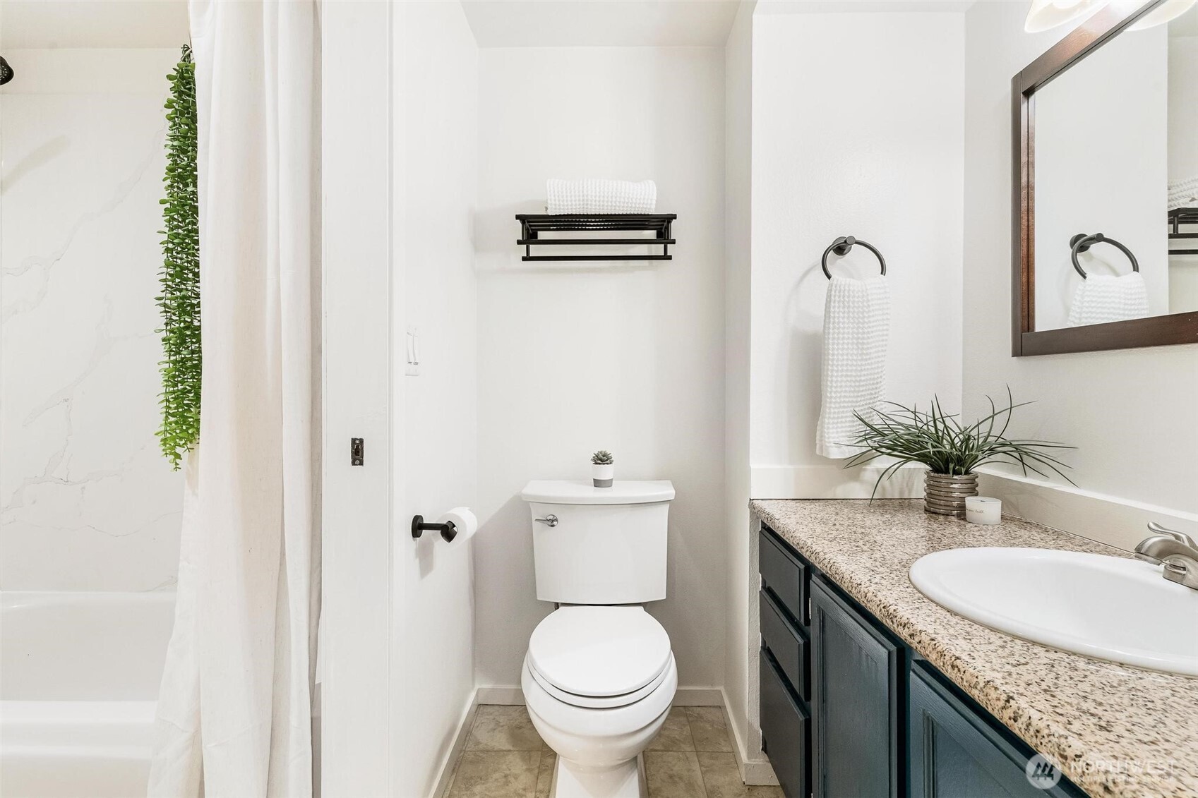 3905 108th Avenue NE #B102, Bellevue, WA 98004