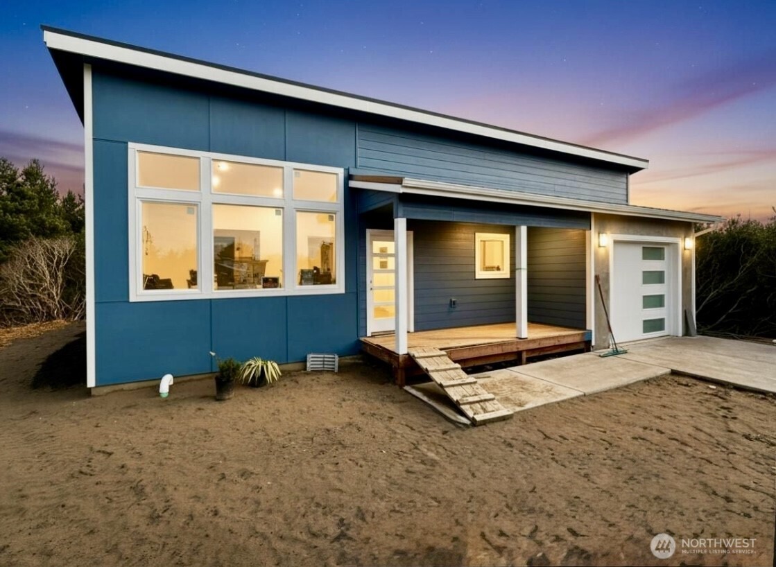 718 Reporter Court , Ocean Shores, WA 98569