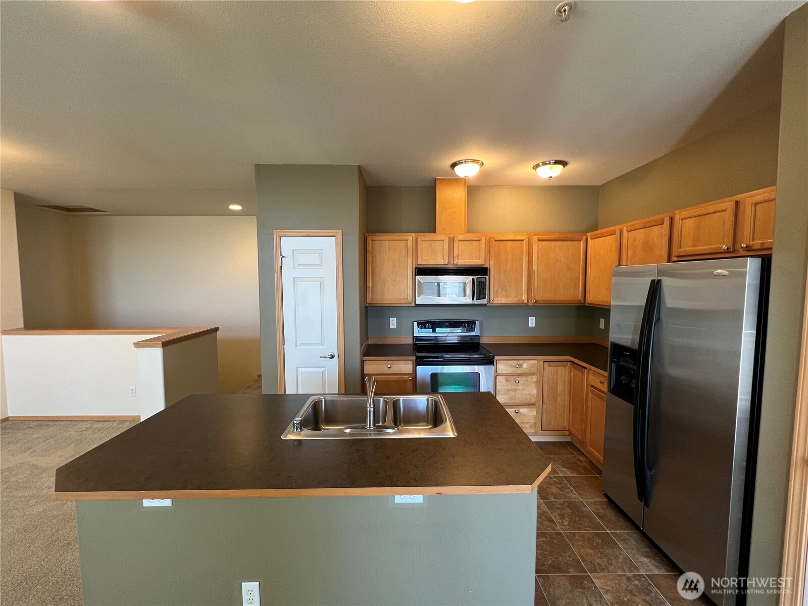 2699 Erwin Avenue , Dupont, WA 98327