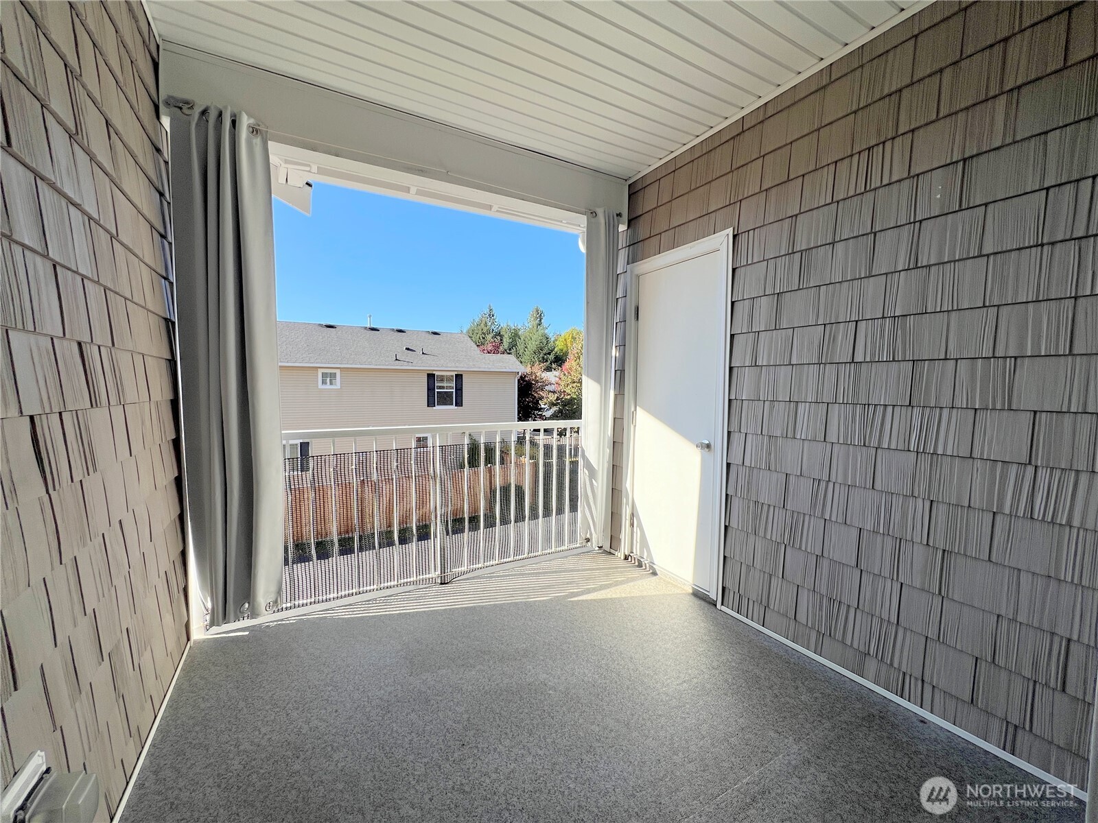 2699 Erwin Avenue , Dupont, WA 98327