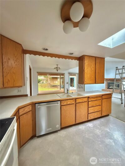 24306 106th Place W, Edmonds, WA 98020 - Photo 7