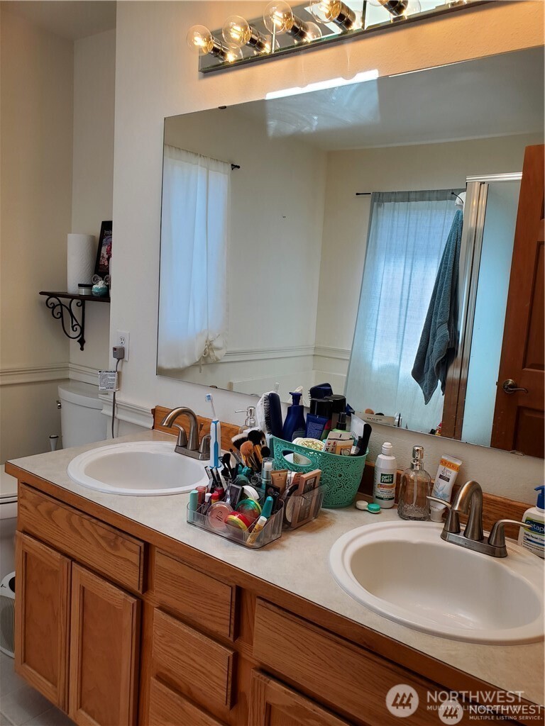 6143 Snowberry Lane NE, Bremerton, WA 98311