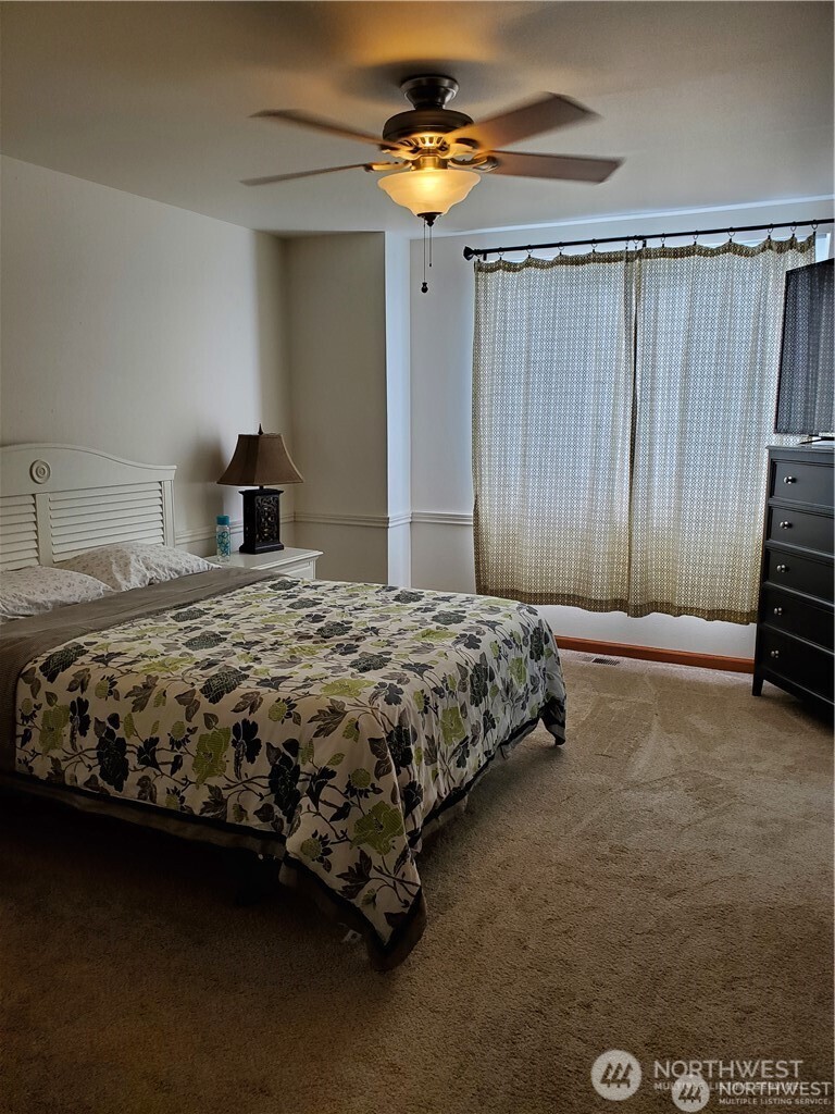 6143 Snowberry Lane NE, Bremerton, WA 98311