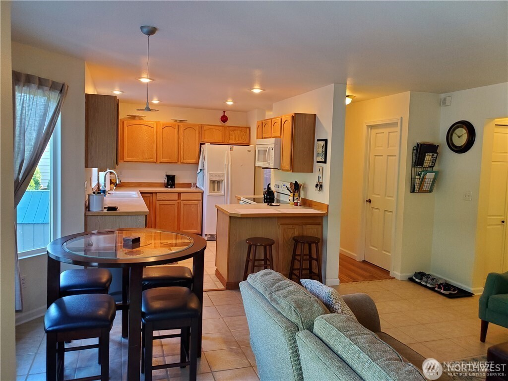 6143 Snowberry Lane NE, Bremerton, WA 98311