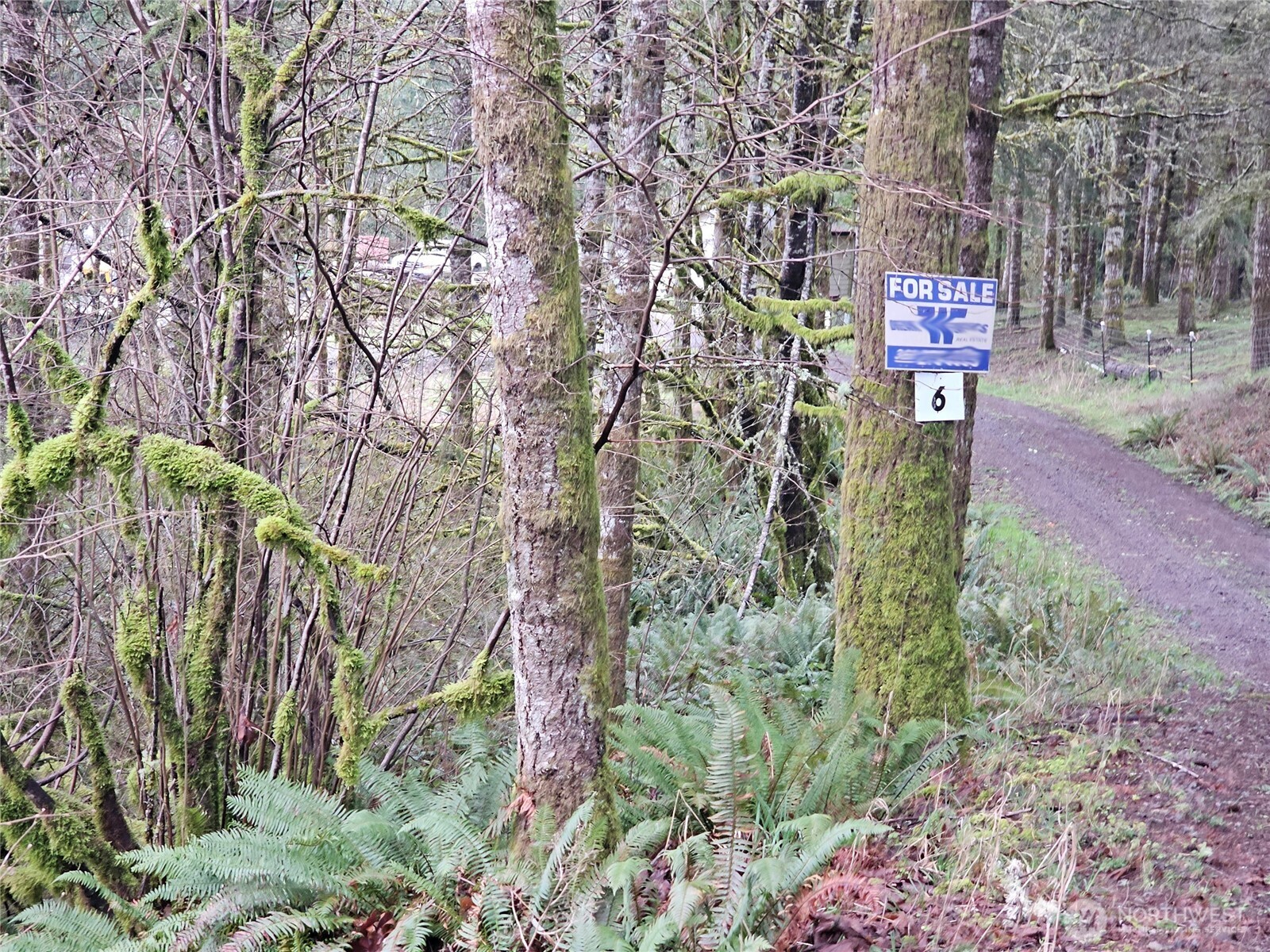 573 Clearwater Road , Kelso, WA 98626