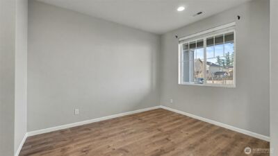 864 Sigrist Drive E, Enumclaw, WA 98022 - Photo 13