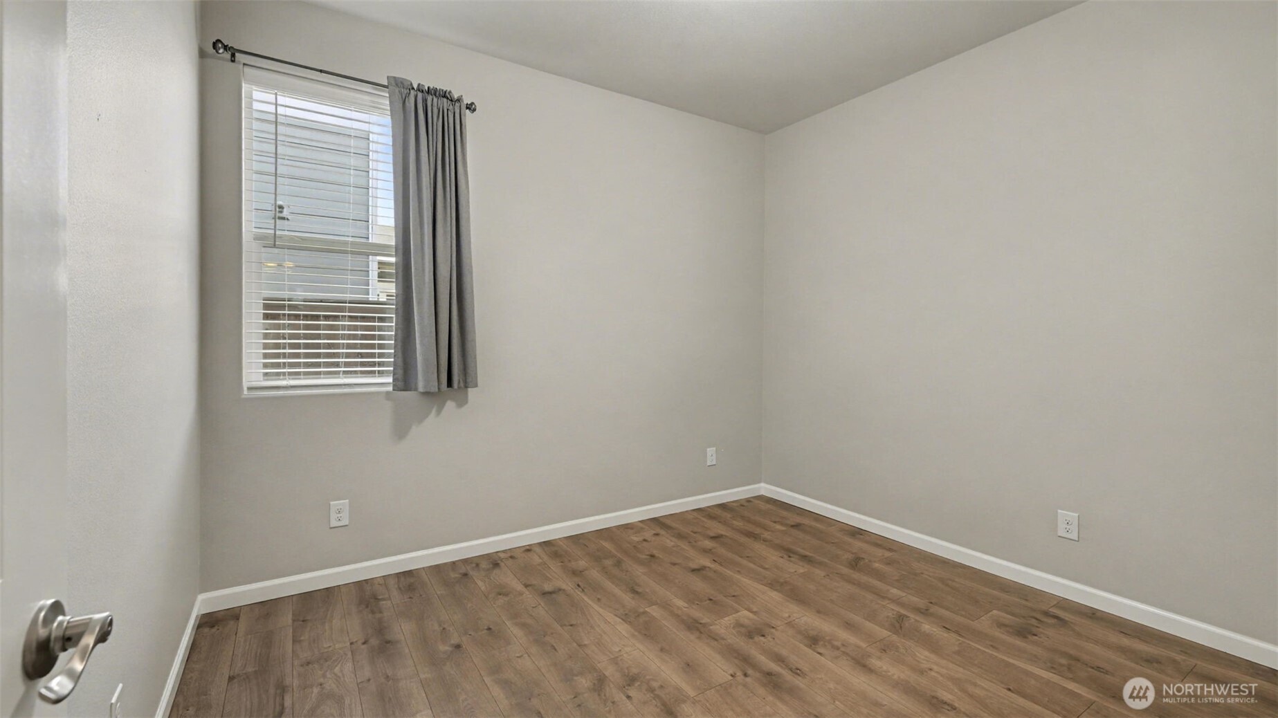 864 Sigrist Drive E, Enumclaw, WA 98022