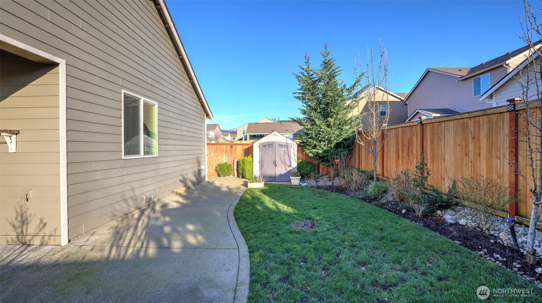 864 Sigrist Drive E, Enumclaw, WA 98022