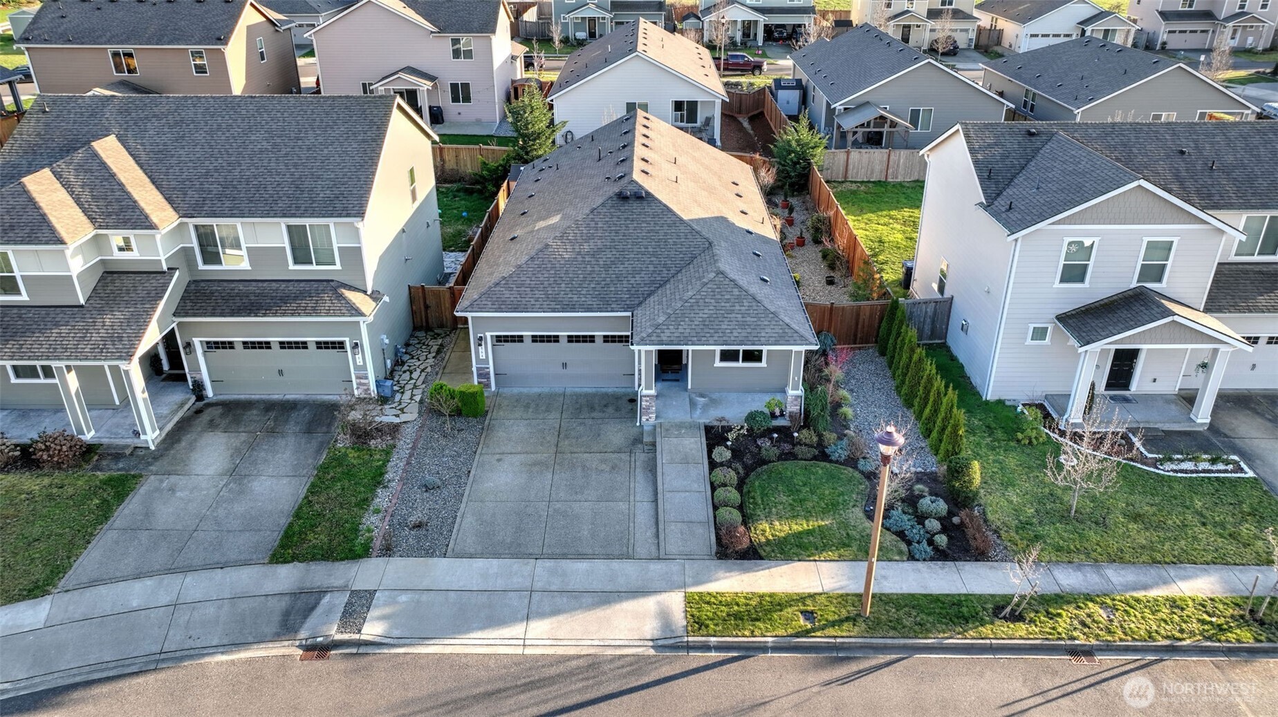 864 Sigrist Drive E, Enumclaw, WA 98022