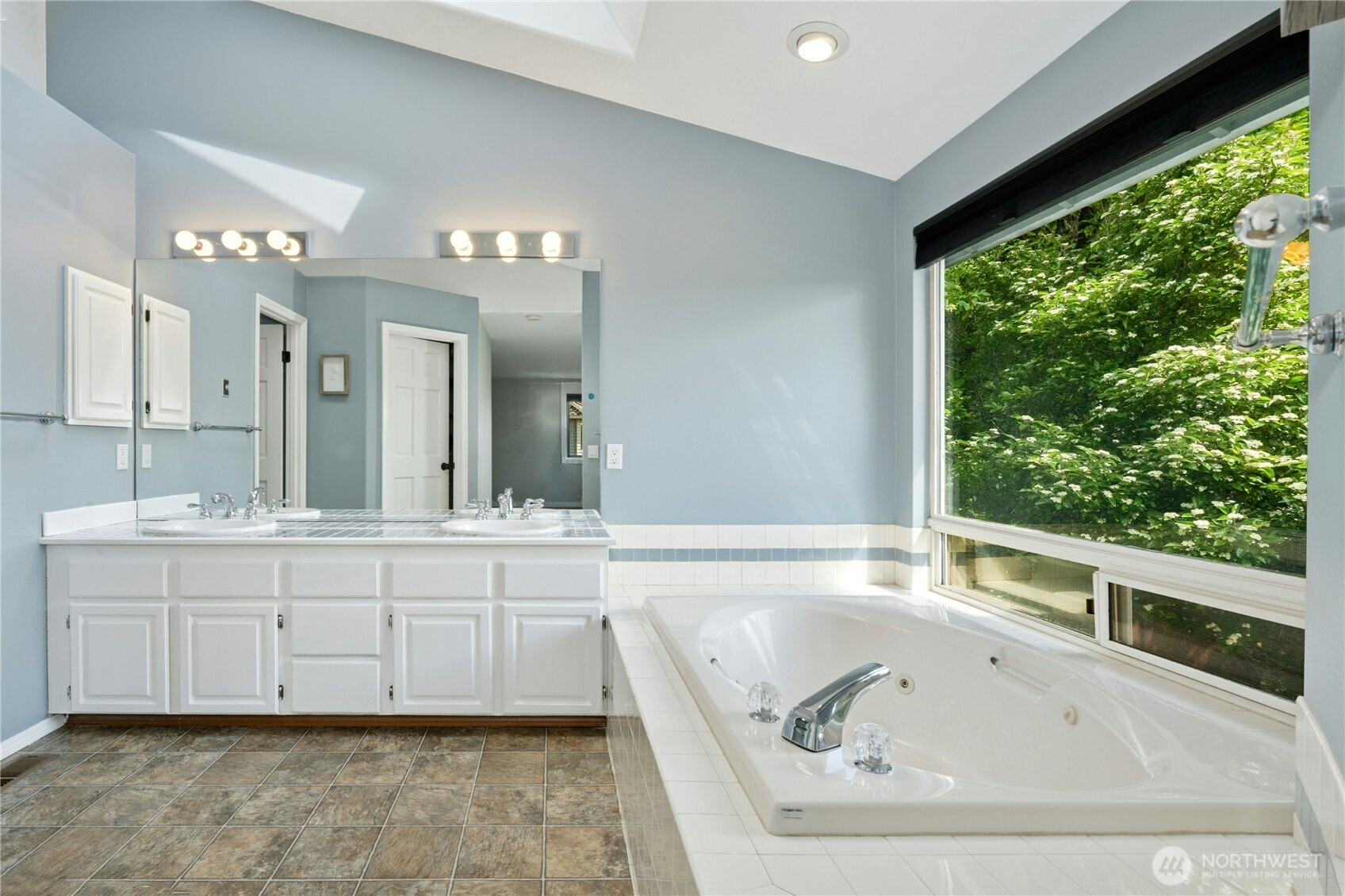 15102 93rd Place NE, Bothell, WA 98011