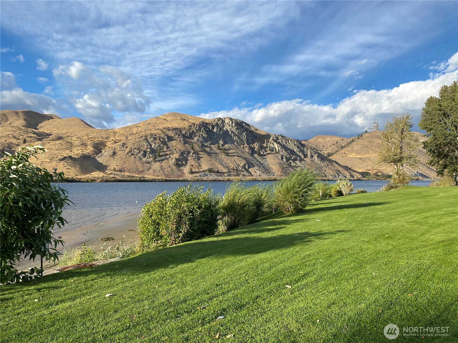 119 Crest View Drive , Orondo, WA 98843