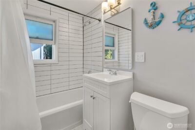 12230 68th Avenue S, Seattle, WA 98178 - Photo 14