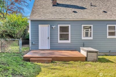 12230 68th Avenue S, Seattle, WA 98178 - Photo 19