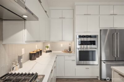 10819 (HS 101) 120TH Lane NE #C, Kirkland, WA 98033 - Photo 8