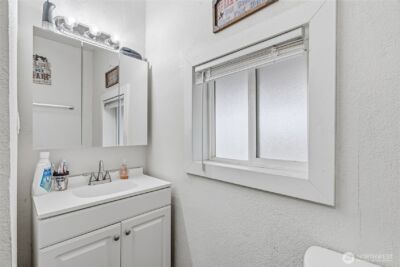 228 Holcomb Spur Road , Kelso, WA 98626 - Photo 11