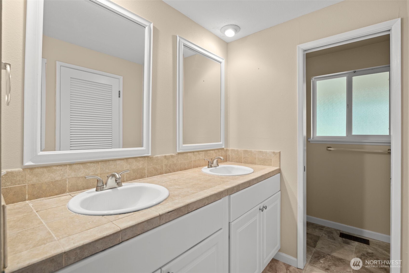 2913 SW 323rd Street , Federal Way, WA 98023-2523