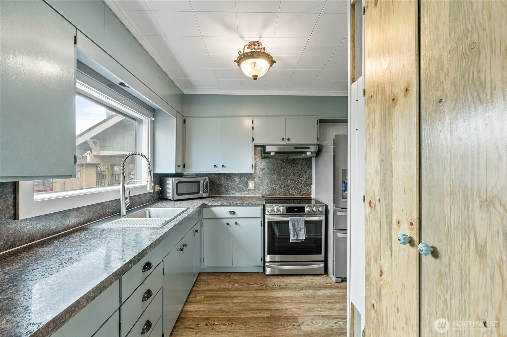 513 E Street , Cosmopolis, WA 98537