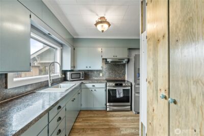 513 E Street , Cosmopolis, WA 98537 - Photo 7