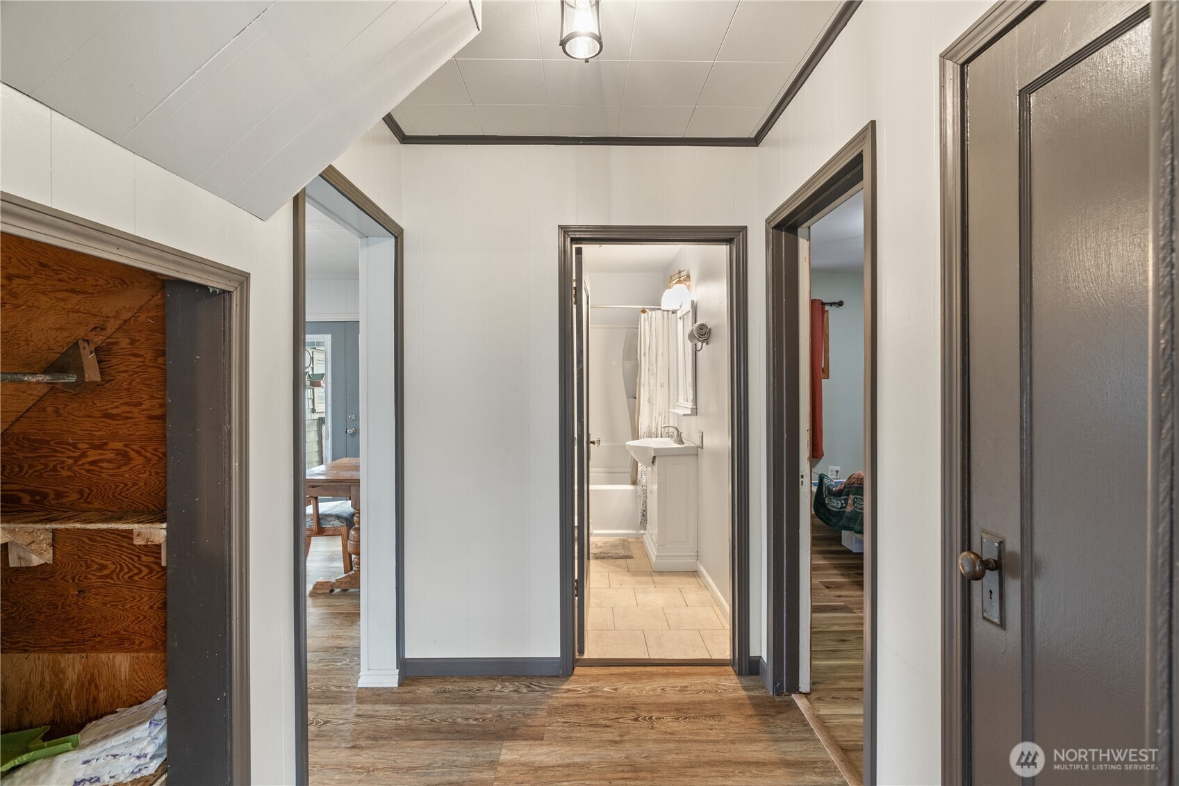 513 E Street , Cosmopolis, WA 98537