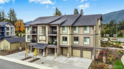 1845 SE 12th Place #H-204, North Bend, WA 98045 - Photo 2