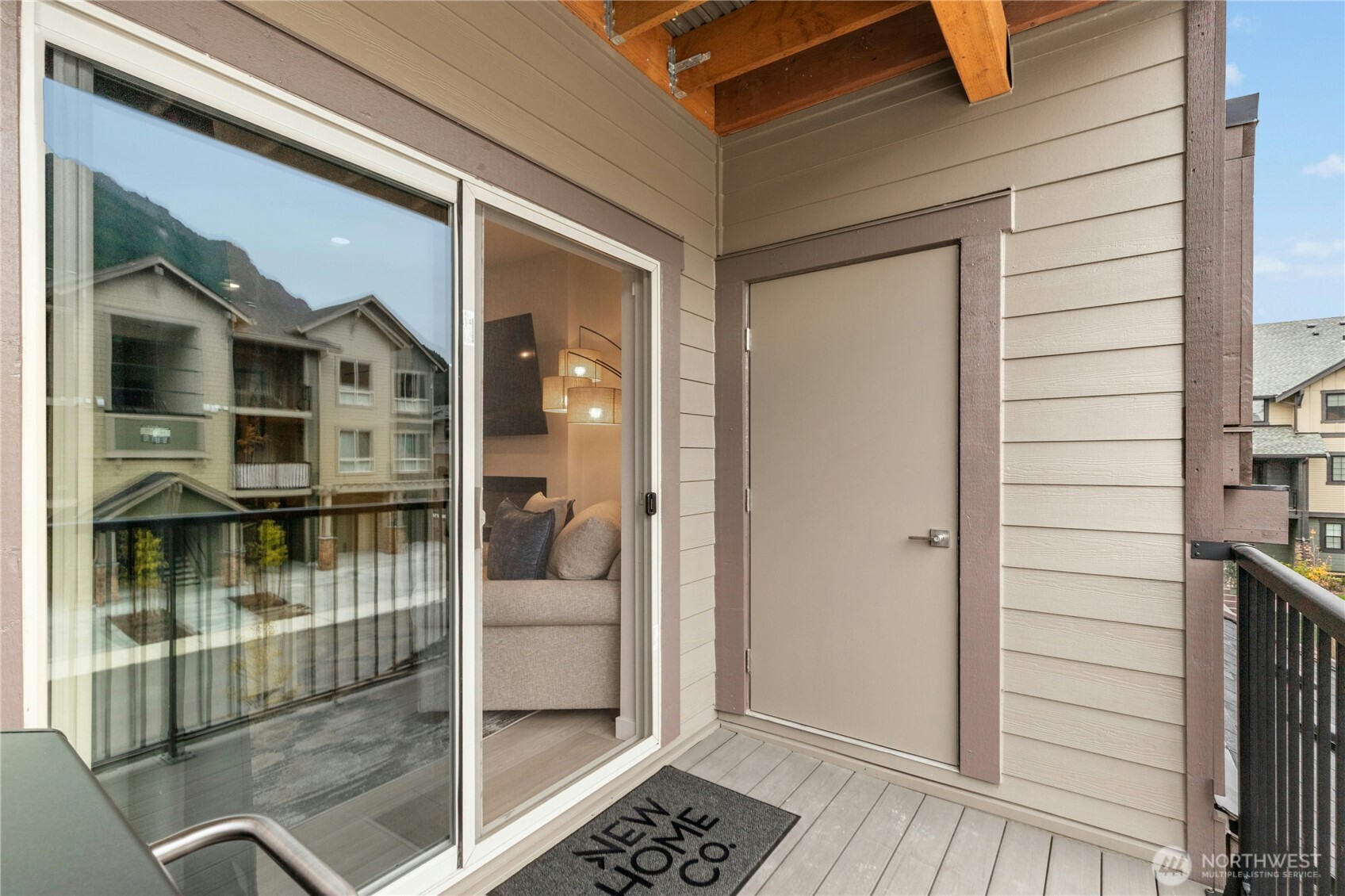 1845 SE 12th Place #H-204, North Bend, WA 98045