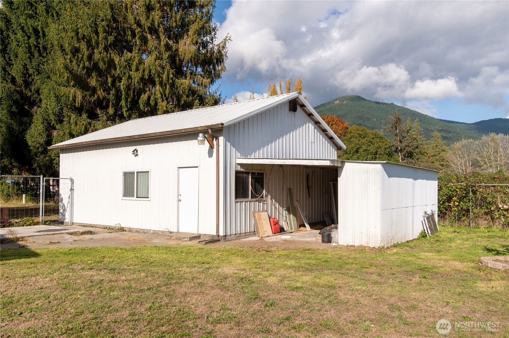 91 Syloplash Lane #A, Brinnon, WA 98320
