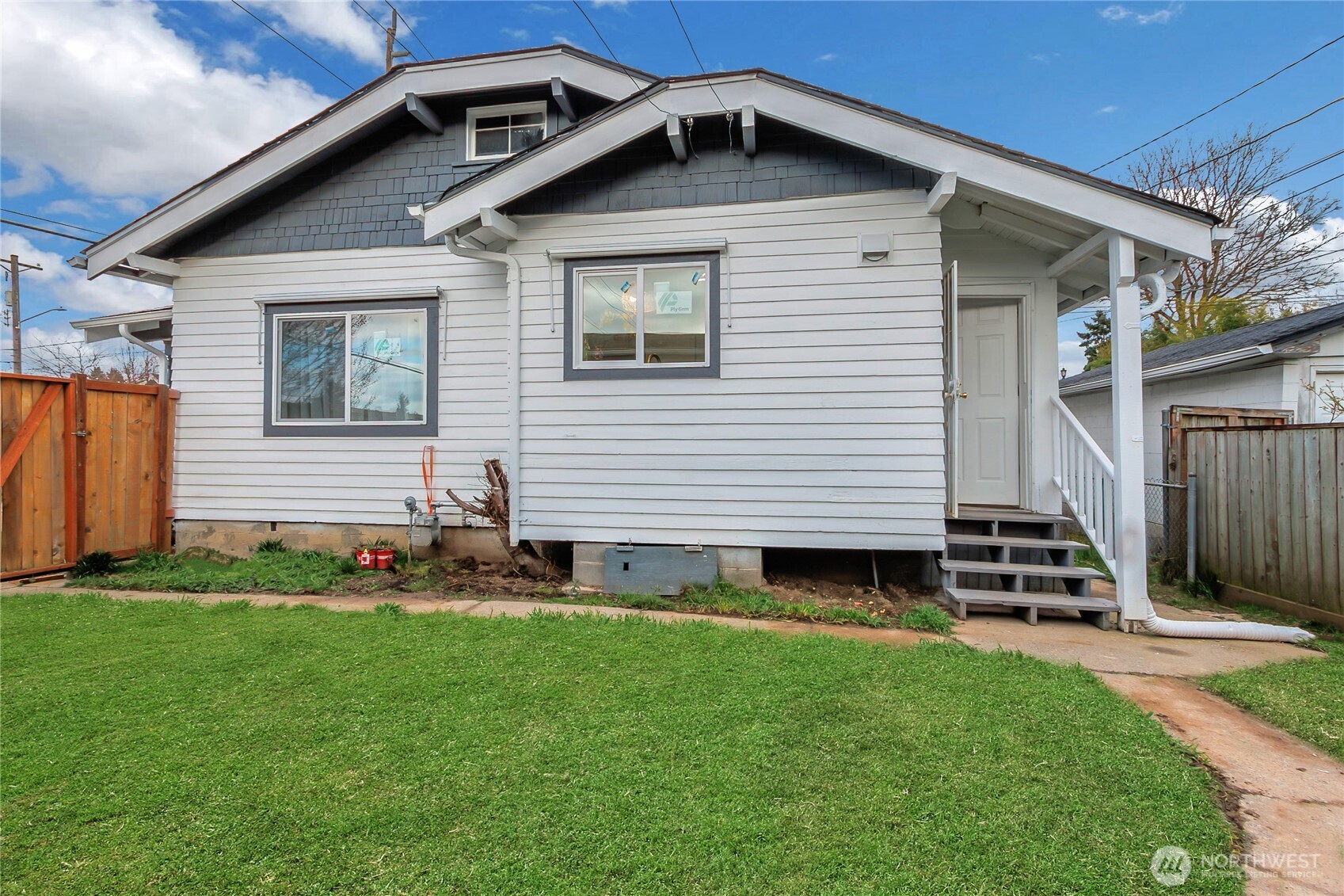 1216 S 37th Street , Tacoma, WA 98418