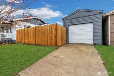 1216 S 37th Street , Tacoma, WA 98418 - Photo 8