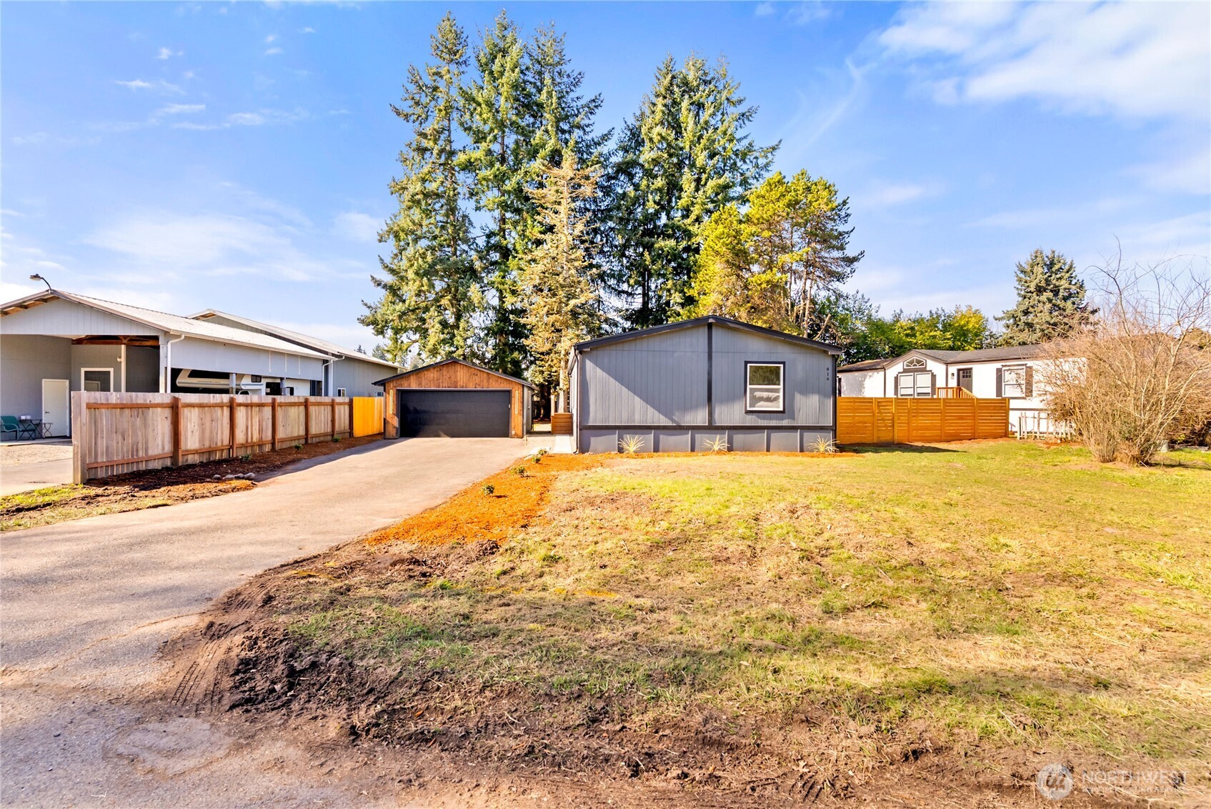 819 Nisqually Park Drive SE, Olympia, WA 98513