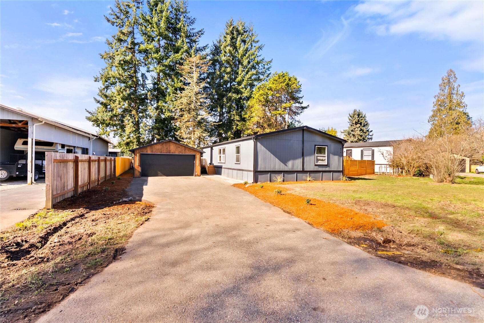 819 Nisqually Park Drive SE, Olympia, WA 98513