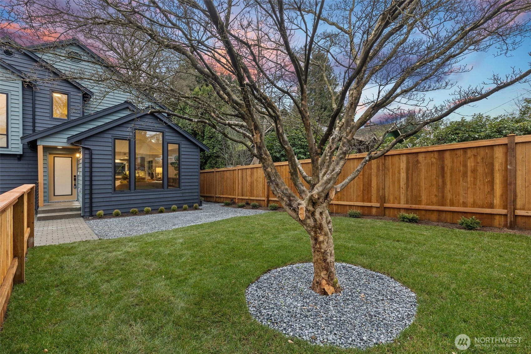 12562 17th Avenue NE, Seattle, WA 98125