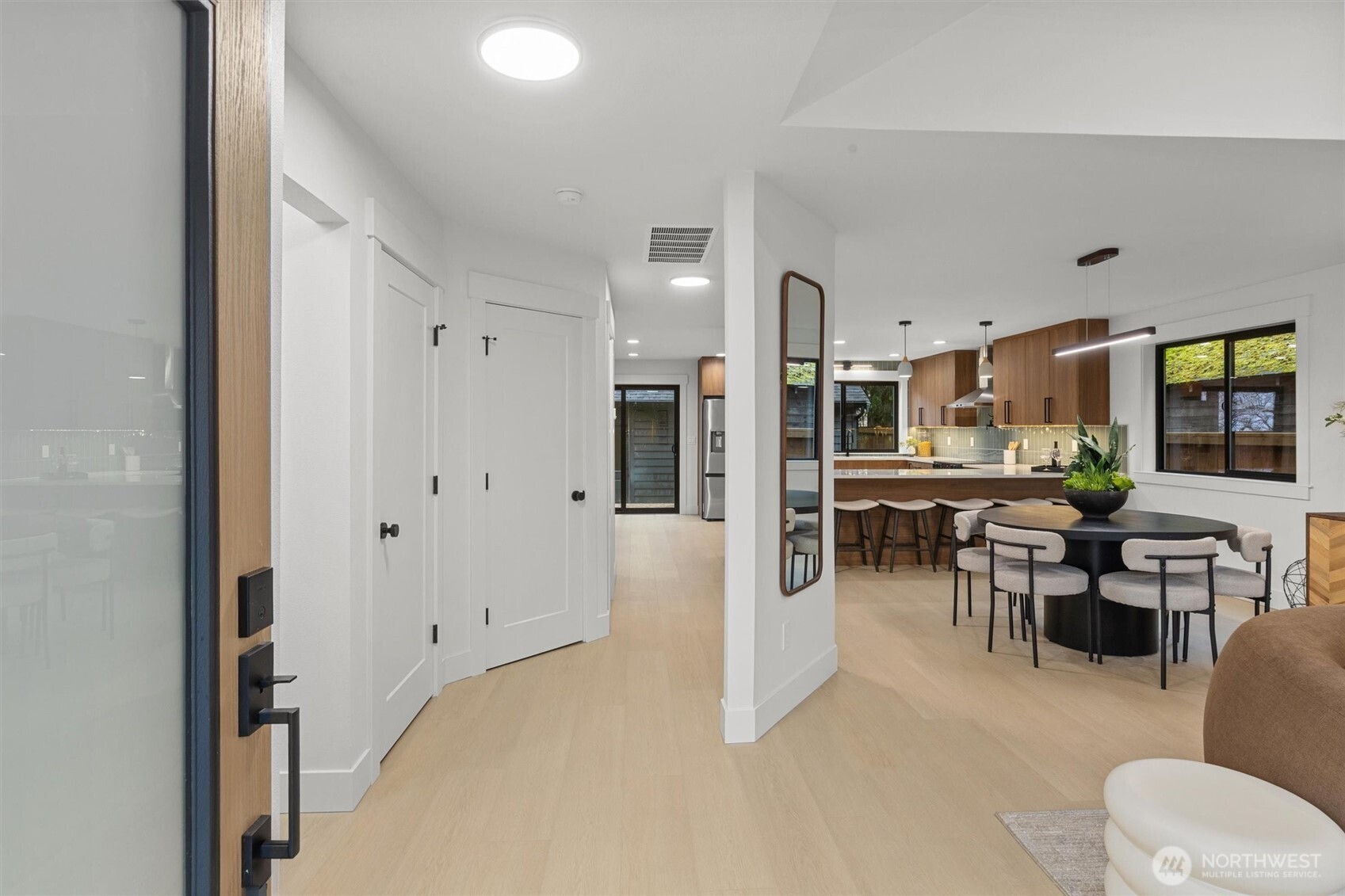 12562 17th Avenue NE, Seattle, WA 98125